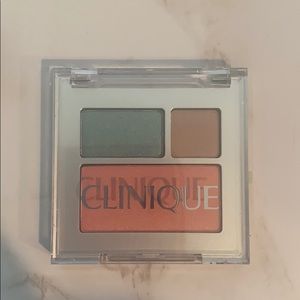Clinique eye shadow/ blush pallet (mini)